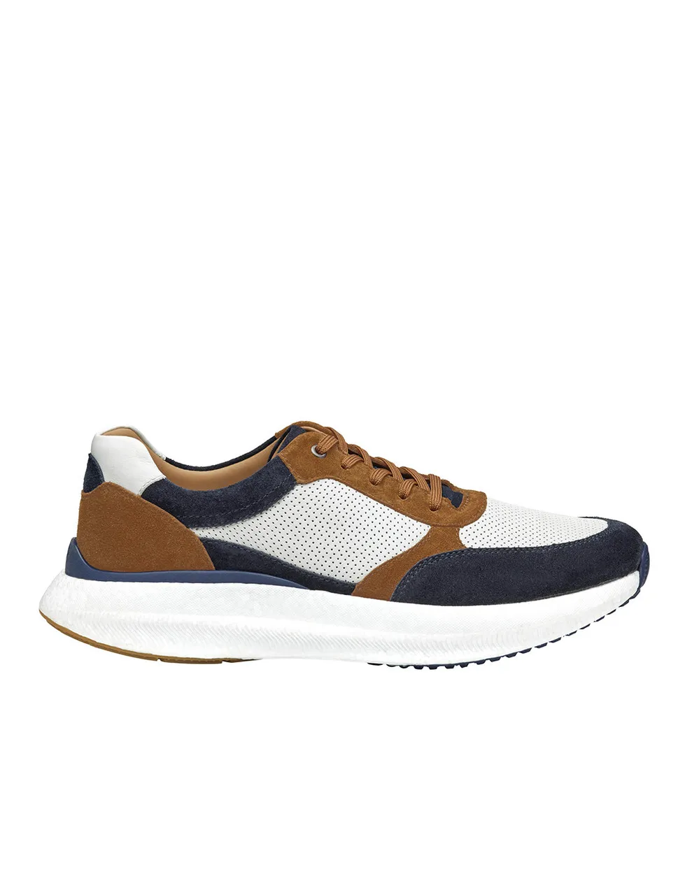 Briley Perforated Jogger Sneaker | Johnston & Murphy Collection