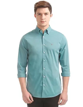 Gant Tech Prep Broadcloth Solid Regular Hidden Button Down Shirt