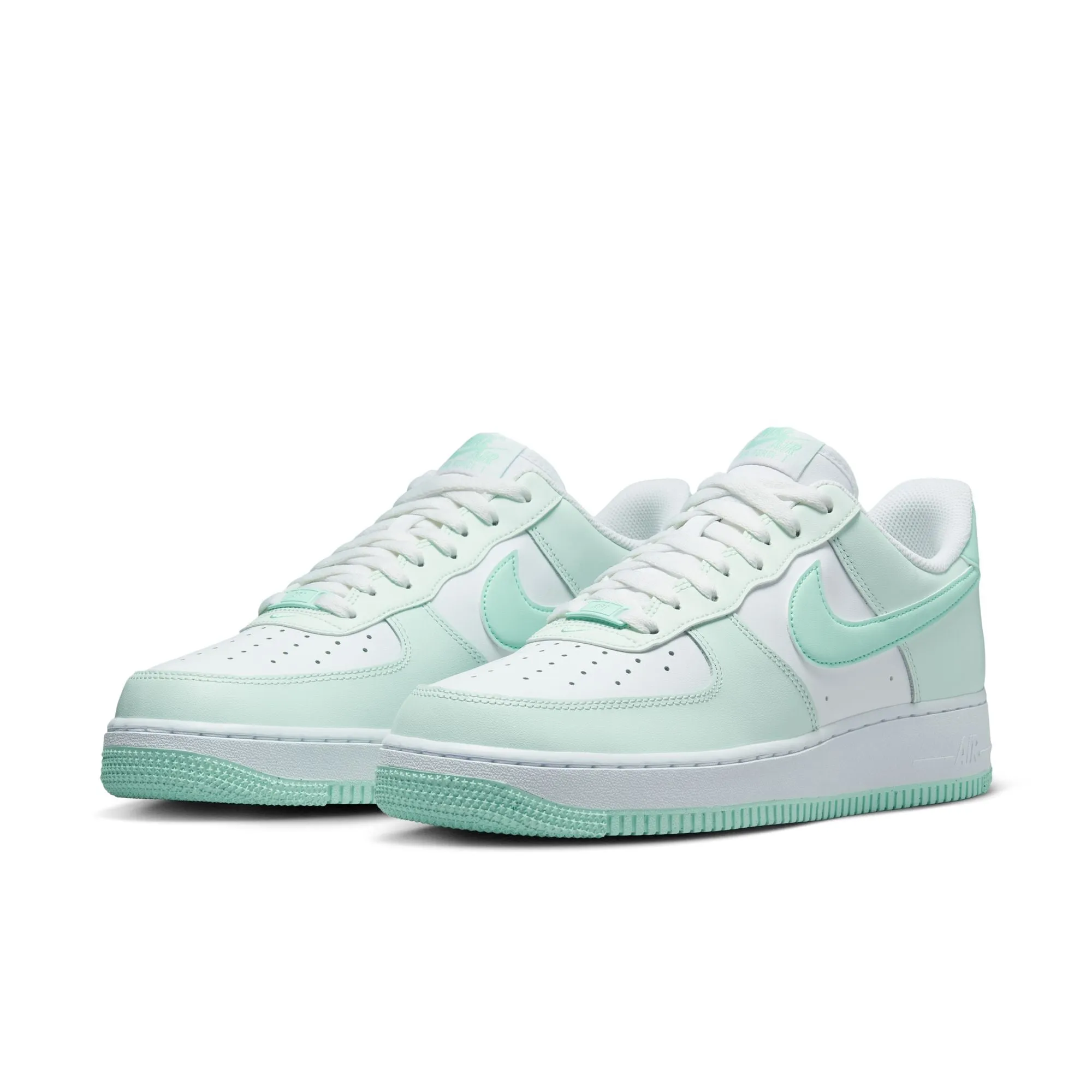 Men's Nike Air Force 1'07- BARELY GREEN/MINT FOAM-WHITE