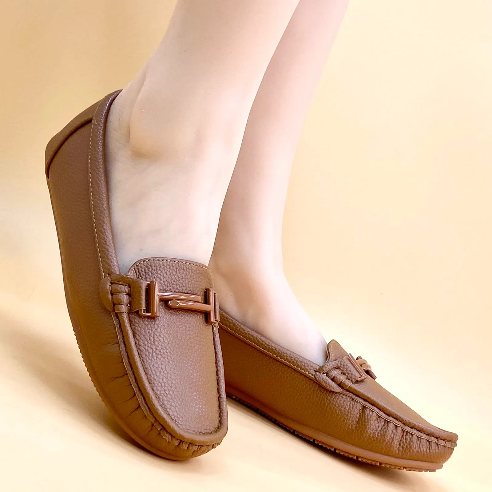 NEW , WOMEN SHOES W680