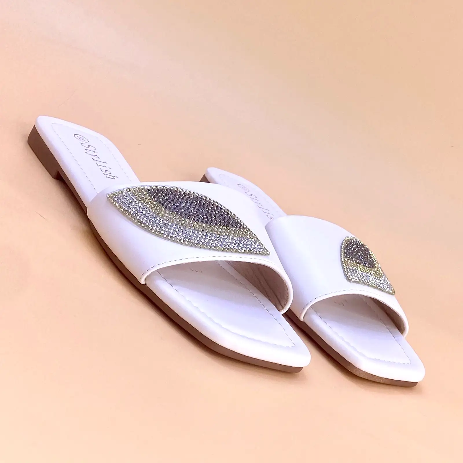 NEW , WOMEN SLIPPERS S3