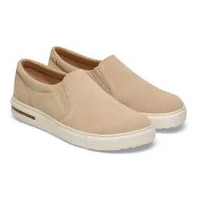 Oswego : Sandcastle Suede